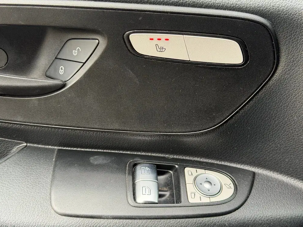 Mercedes-Benz Vito 114CDI L2H1 Automaat Airco Navi Cruisecon uit 2022, foto 10