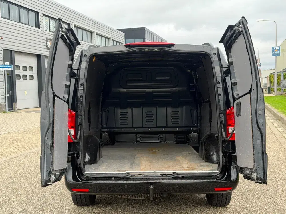 Mercedes-Benz Vito 114CDI L2H1 Automaat Airco Navi Cruisecon uit 2022, foto 6