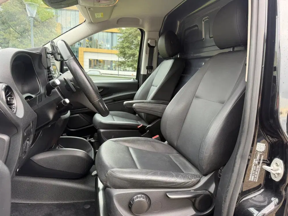 Mercedes-Benz Vito 114CDI L2H1 Automaat Airco Navi Cruisecon uit 2022, foto 9