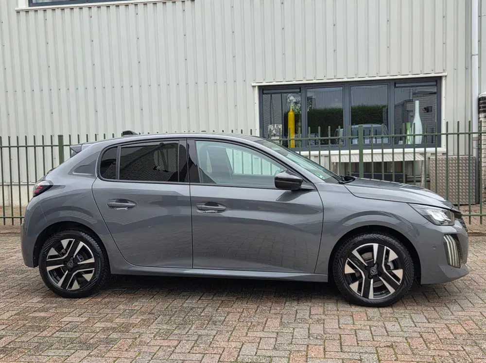 Peugeot 208 1.2 PureTech 100 Allure Keyless-Camera-Car uit 2025, foto 10