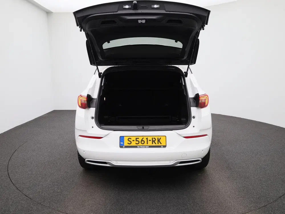 Opel Grandland 1.2 Turbo Elegance uit 2023, foto 11