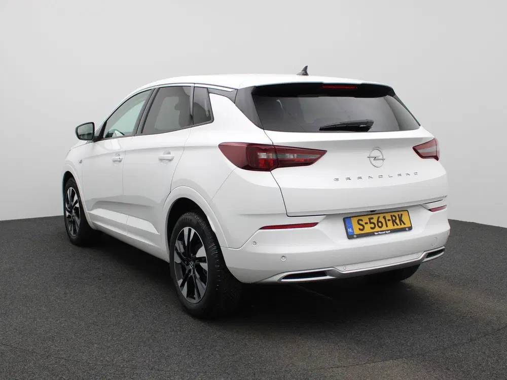 Opel Grandland 1.2 Turbo Elegance uit 2023, foto 2