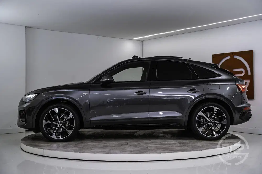 Audi Q5 50 TFSI e S Edition 300PK uit 2022, foto 2
