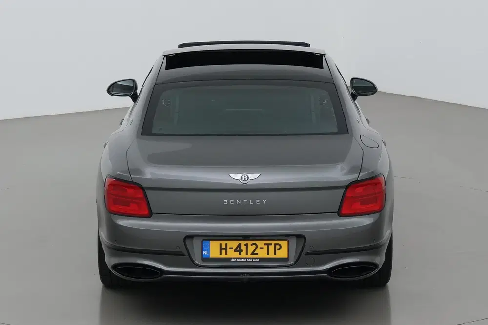 Bentley Flying Spur 6.0 W12 First Edition uit 2020, foto 9