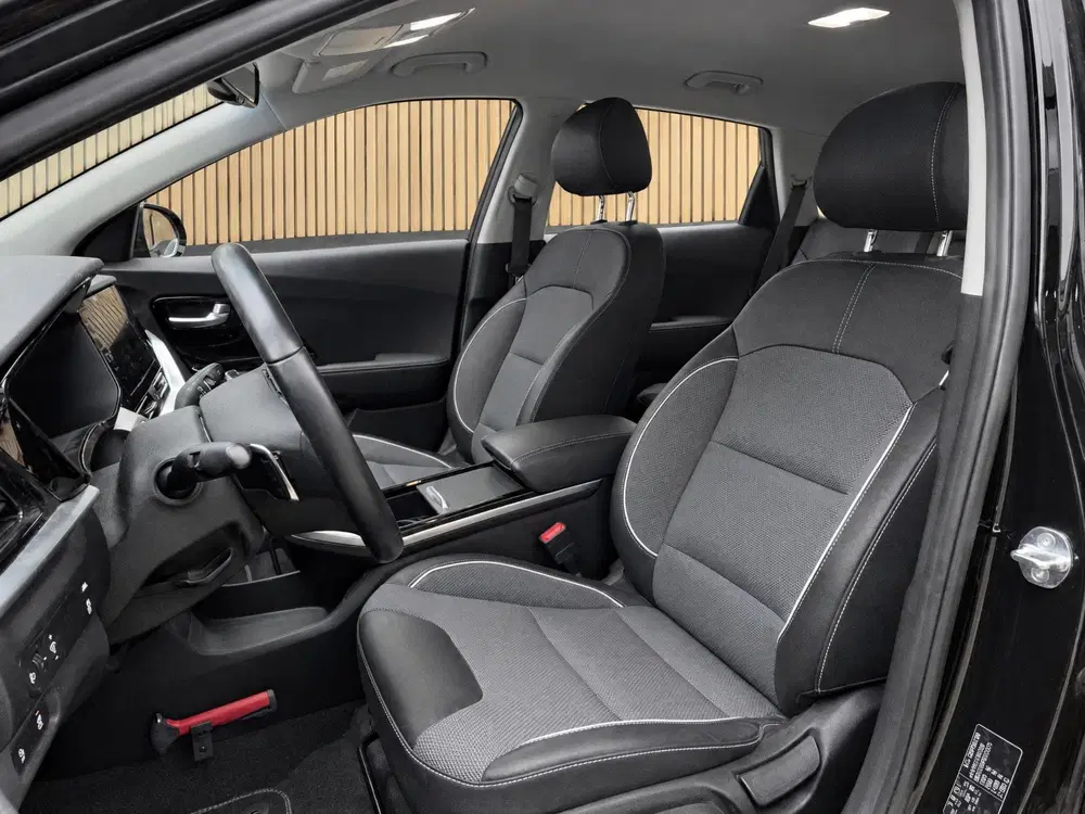 Kia Niro DynamicLine 64 kWh Dealer onderhouden uit 2021, foto 6