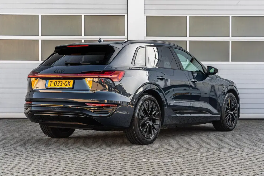 Audi Q8 e-tron 55 408pk quattro Advanced edition 115 kWh uit 2023, foto 2