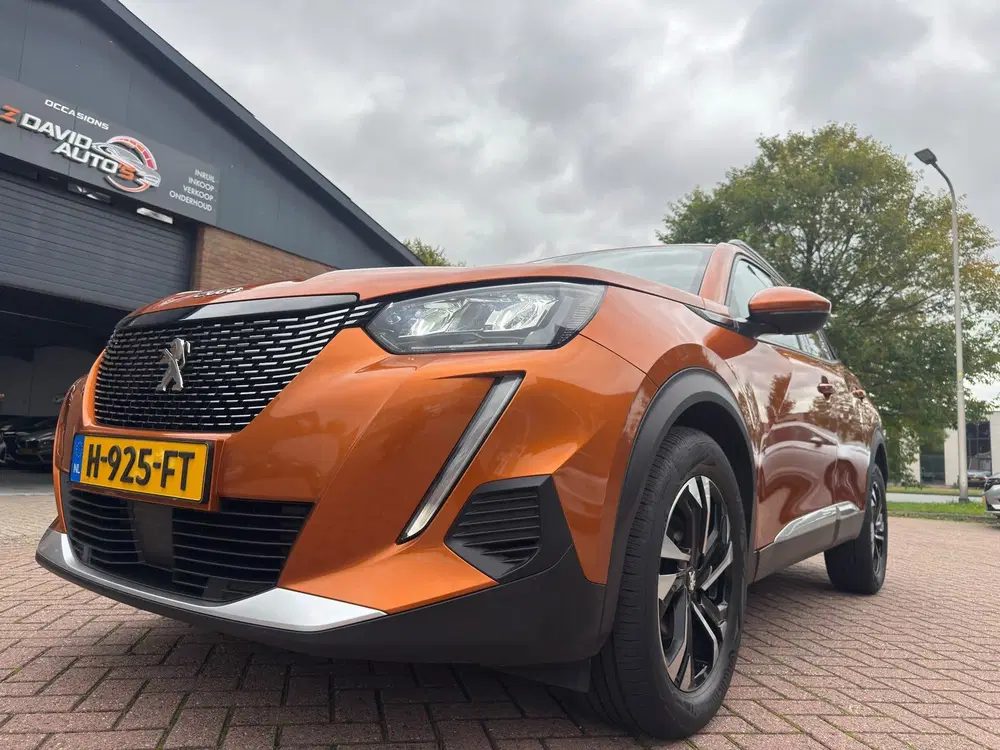 Peugeot 2008 1.2 PureTech Allure uit 2020, foto 4