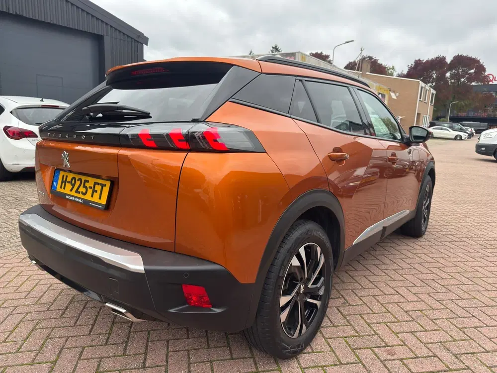 Peugeot 2008 1.2 PureTech Allure uit 2020, foto 5