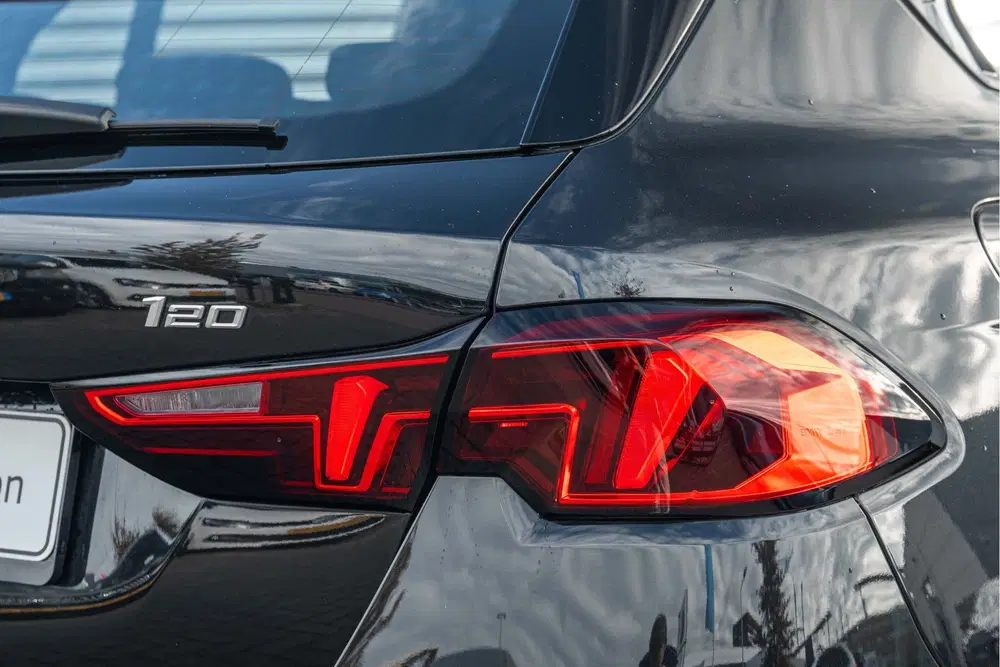 BMW 1-serie 120 M Sport Automaat uit 2025, foto 10