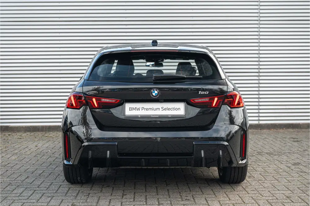 BMW 1-serie 120 M Sport Automaat uit 2025, foto 12