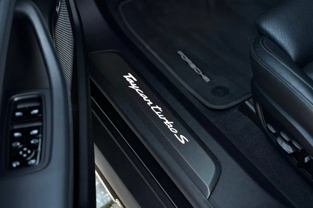 Porsche Taycan Turbo S 93 kWh uit 2021, foto 15