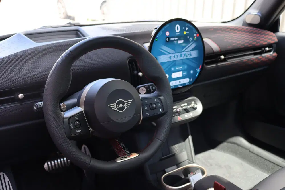 Mini Hatchback John Cooper Works uit 2026, foto 13