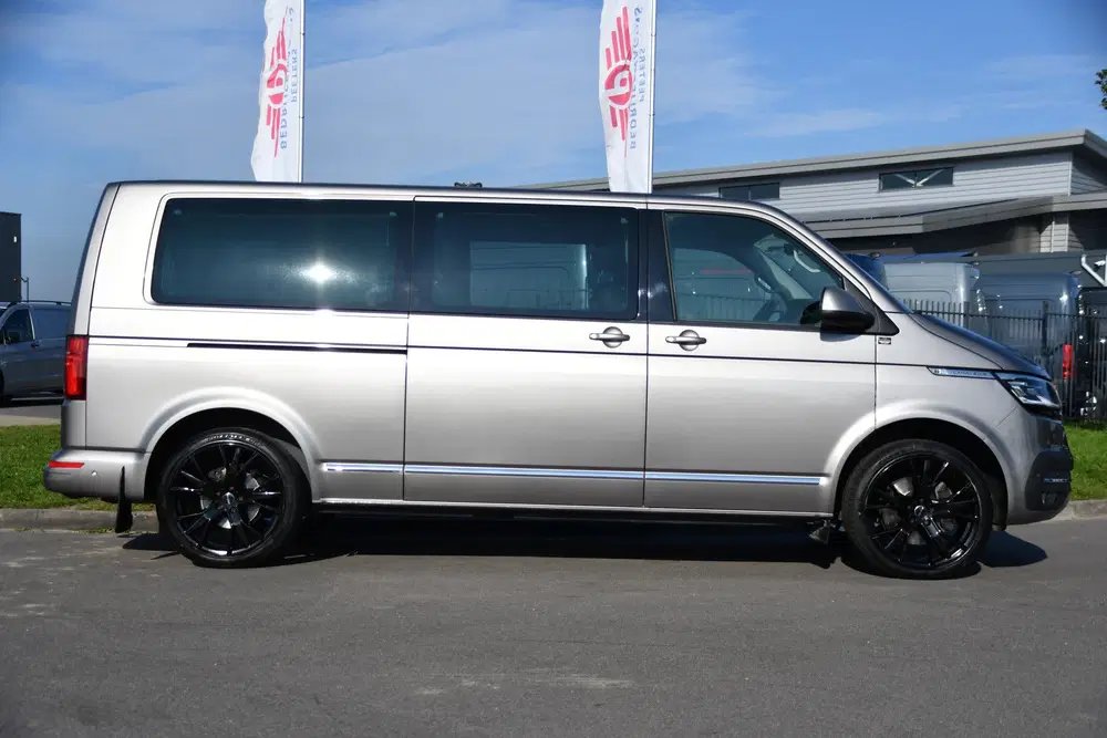 Volkswagen Transporter 2.0 TDI L2H1 30 DC Caravelle Virtual uit 2020, foto 10