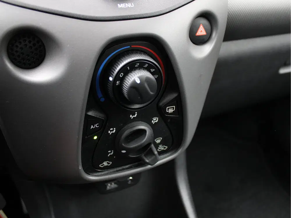 Peugeot 108 1.0 e-VTi Active uit 2020, foto 10
