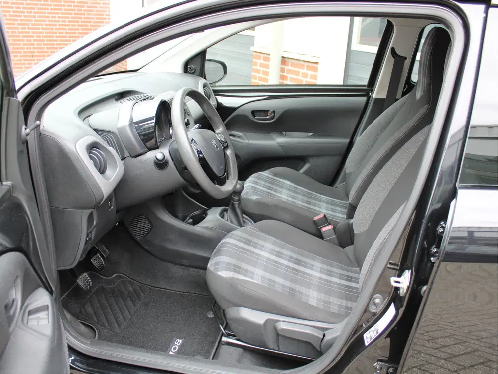 Peugeot 108 1.0 e-VTi Active uit 2020, foto 6