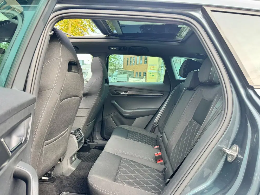 Skoda Karoq 2.0 TSI 4x4 Sportline Business uit 2019, foto 14