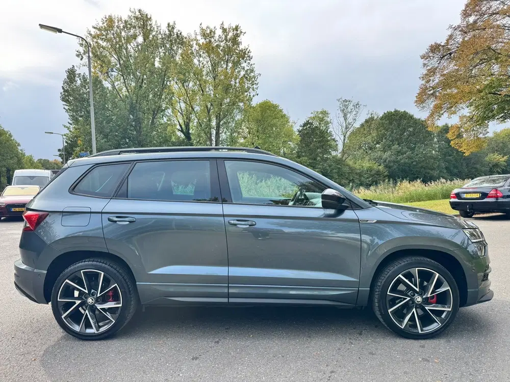 Skoda Karoq 2.0 TSI 4x4 Sportline Business uit 2019, foto 8