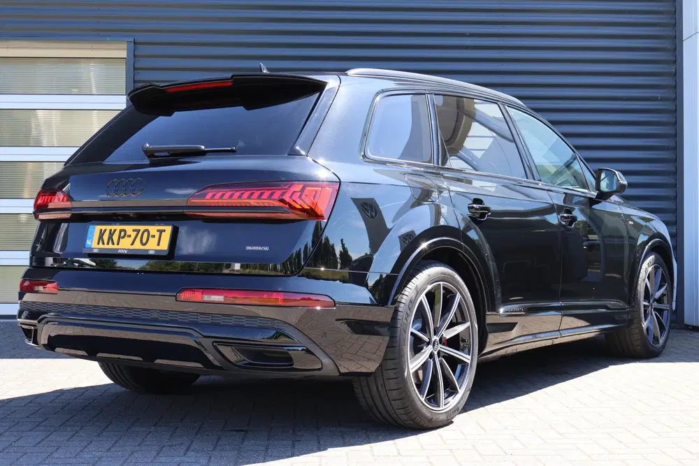 Audi Q7 55 TFSIe 380pk quattro Pro Line S uit 2023, foto 2