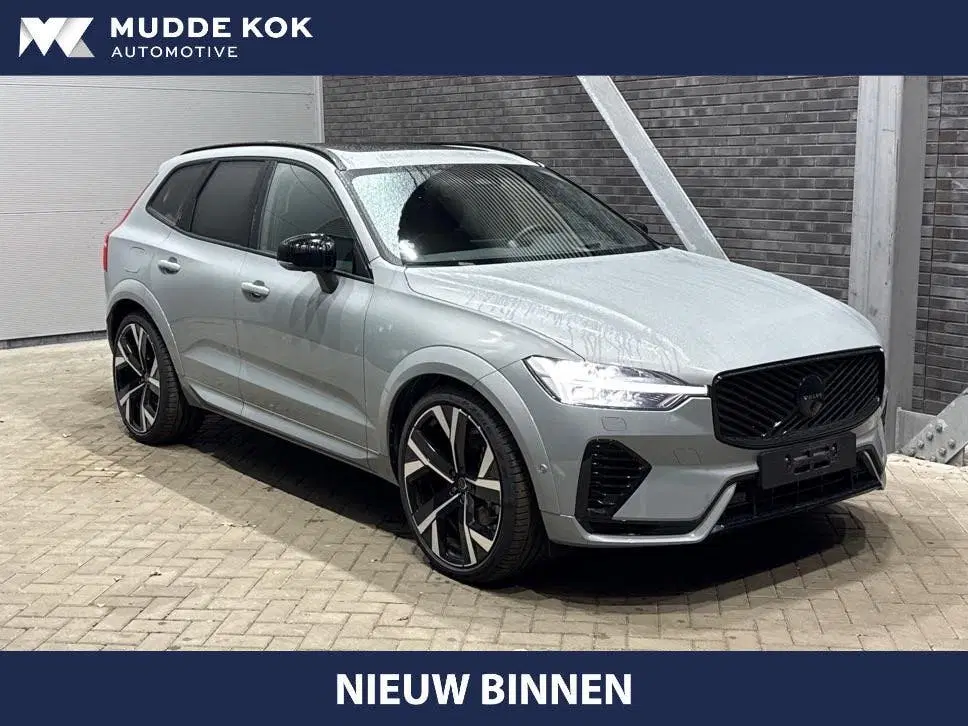 Volvo XC60 T6 Ultra Black Edition uit 2026