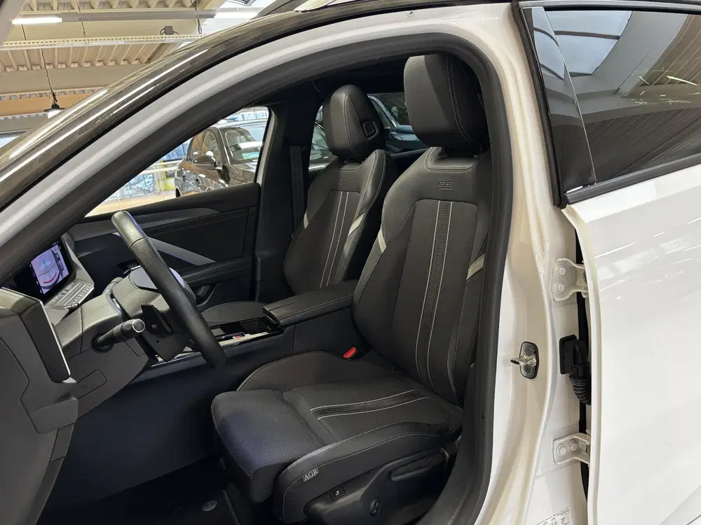 Opel Astra 1.6 Hybrid Level 4 Automaat uit 2023, foto 10