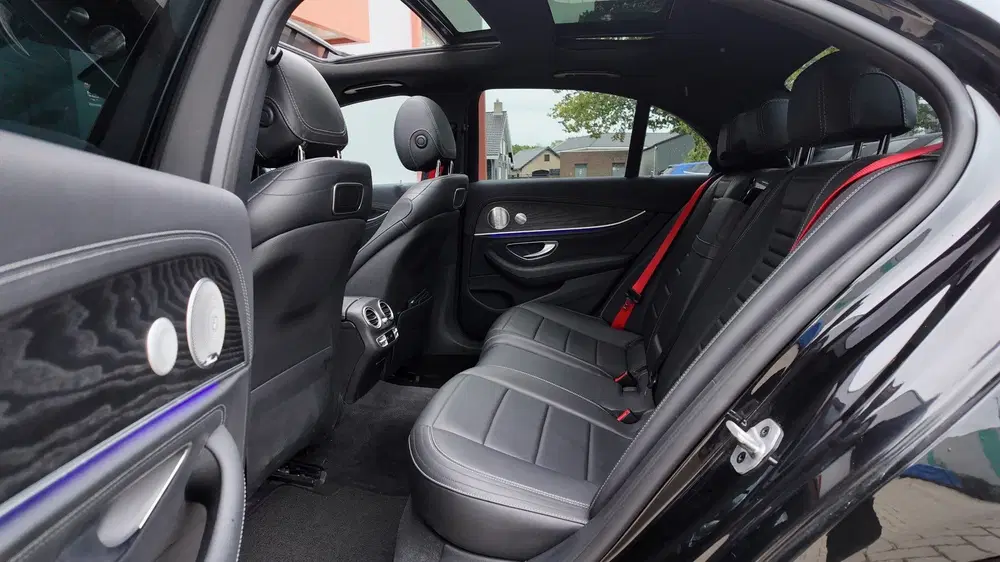 Mercedes-Benz E-Klasse 300 de AMG HUD-BURMESTER-MEMORY-PANO uit 2019, foto 8