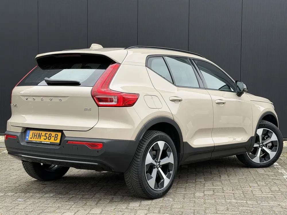 Volvo XC40 2.0 B4 Plus Dark Elektr. stoelverstelling uit 2025, foto 14