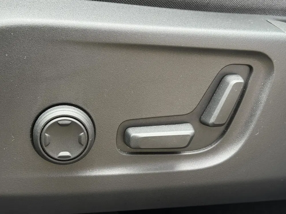 Volvo XC40 2.0 B4 Plus Dark Elektr. stoelverstelling uit 2025, foto 5