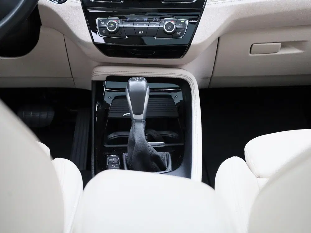 BMW X1 xDrive25e uit 2022, foto 10