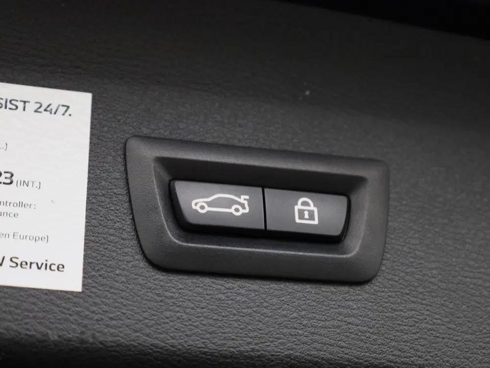 BMW X1 xDrive25e uit 2022, foto 15