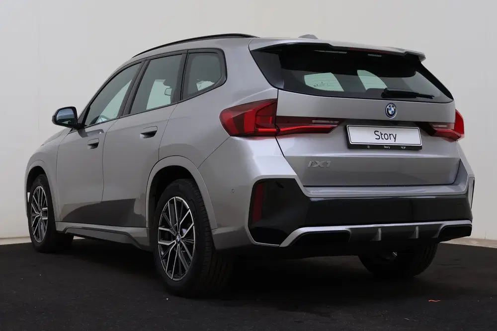 BMW iX1 eDrive20 M Sport uit 2025, foto 15