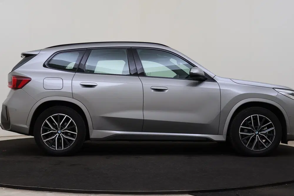 BMW iX1 eDrive20 M Sport uit 2025, foto 7