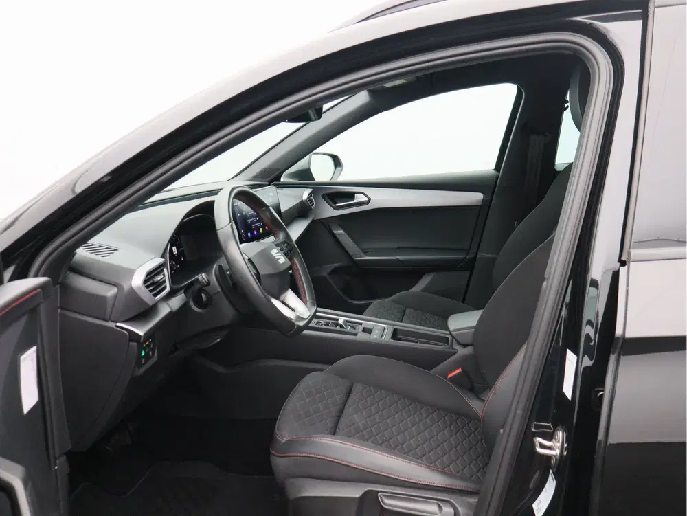 SEAT Leon 1.5 eTSI FR Business Intense uit 2021, foto 11