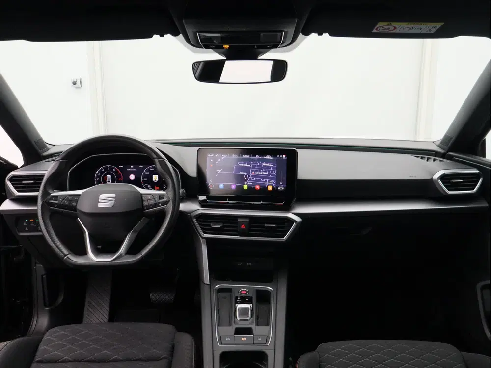 SEAT Leon 1.5 eTSI FR Business Intense uit 2021, foto 2