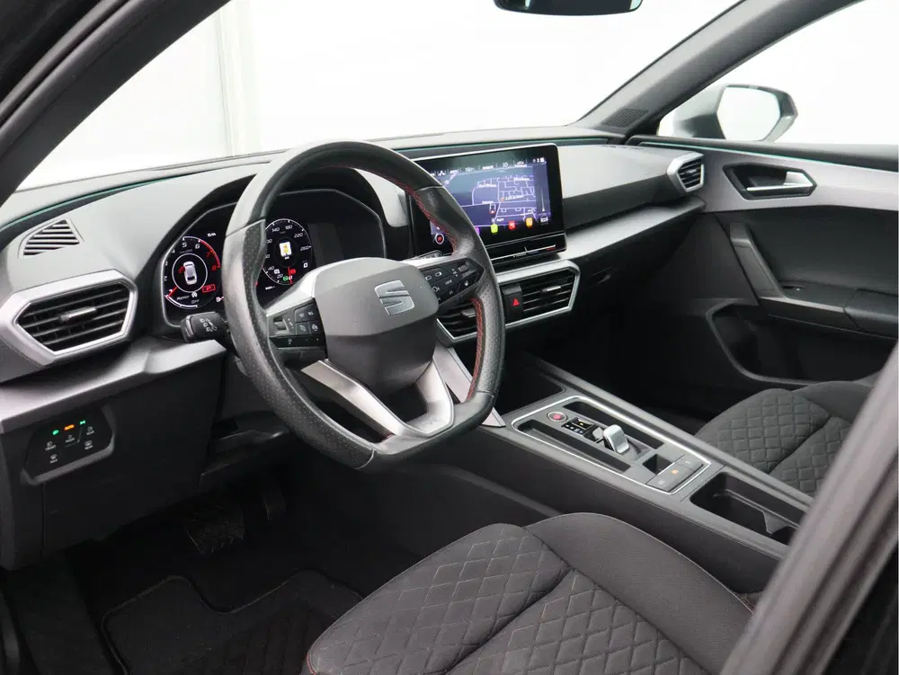 SEAT Leon 1.5 eTSI FR Business Intense uit 2021, foto 3