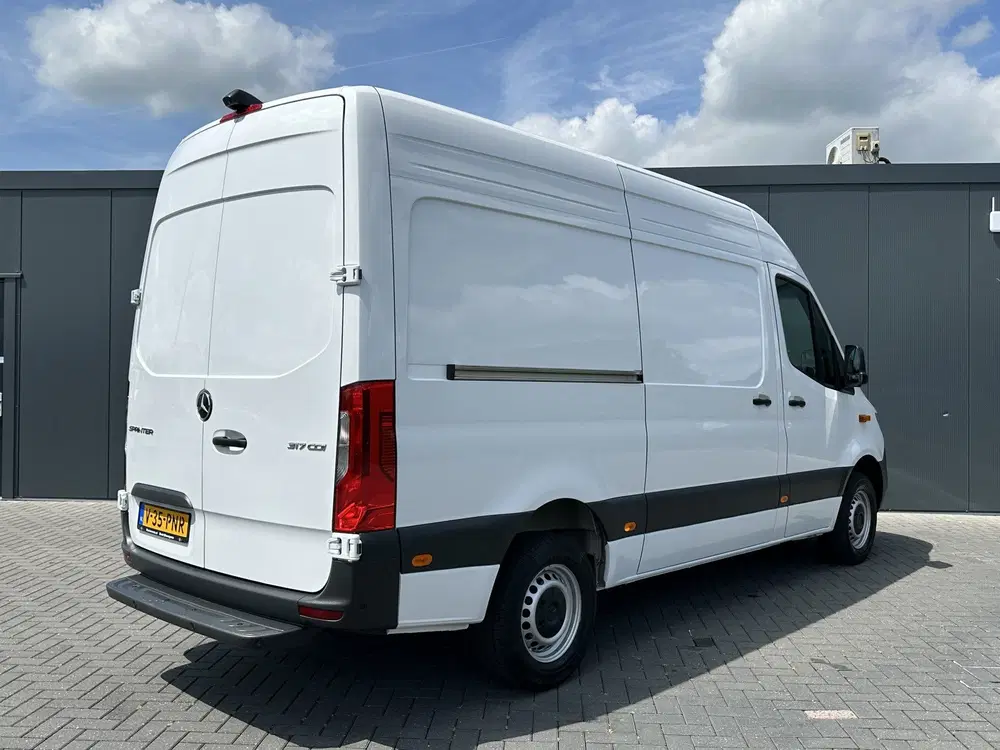 Mercedes-Benz Sprinter 317 CDI 9G-TRONIC RWD FACELIFT uit 2024, foto 3