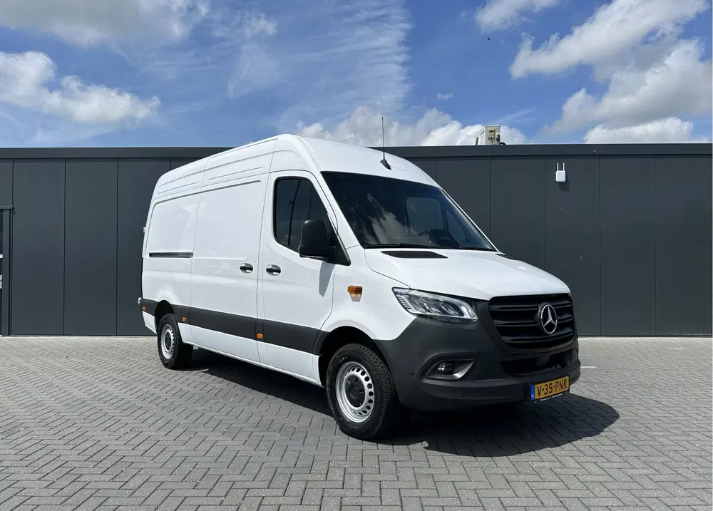 Mercedes-Benz Sprinter 317 CDI 9G-TRONIC RWD FACELIFT uit 2024, foto 4