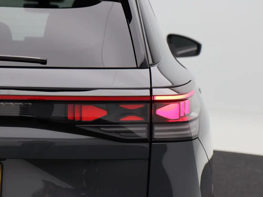 Volkswagen Tayron 1.5 eHybrid R-Line Edition uit 2026, foto 15