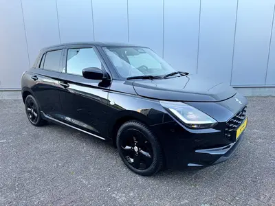 Suzuki Swift 1.2 Smart Hybrid 83pk 2025 Zwart uit 2025