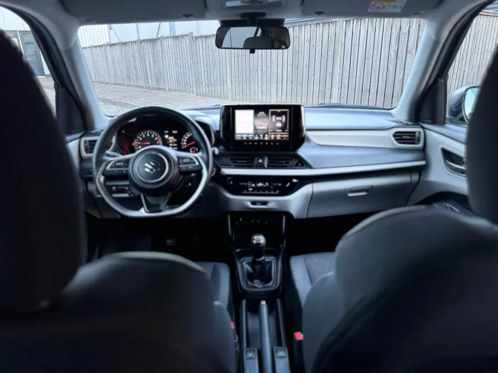 Suzuki Swift 1.2 Smart Hybrid 83pk 2025 Zwart uit 2025, foto 7