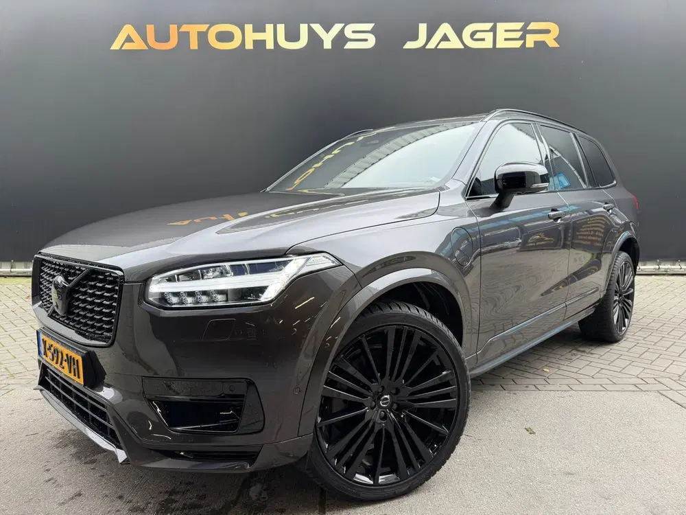 Volvo XC90 2.0 T8 Recharge AWD Ultimate Dark B&W Hud uit 2024