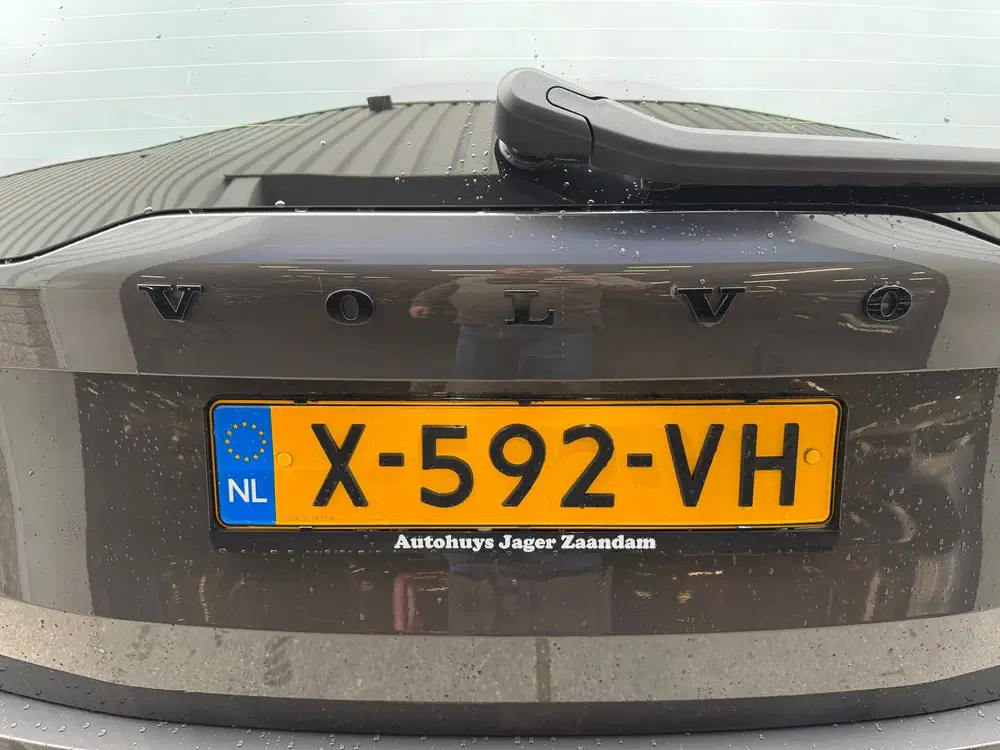 Volvo XC90 2.0 T8 Recharge AWD Ultimate Dark B&W Hud uit 2024, foto 13