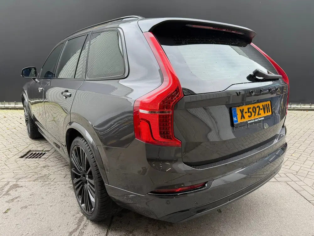 Volvo XC90 2.0 T8 Recharge AWD Ultimate Dark B&W Hud uit 2024, foto 4