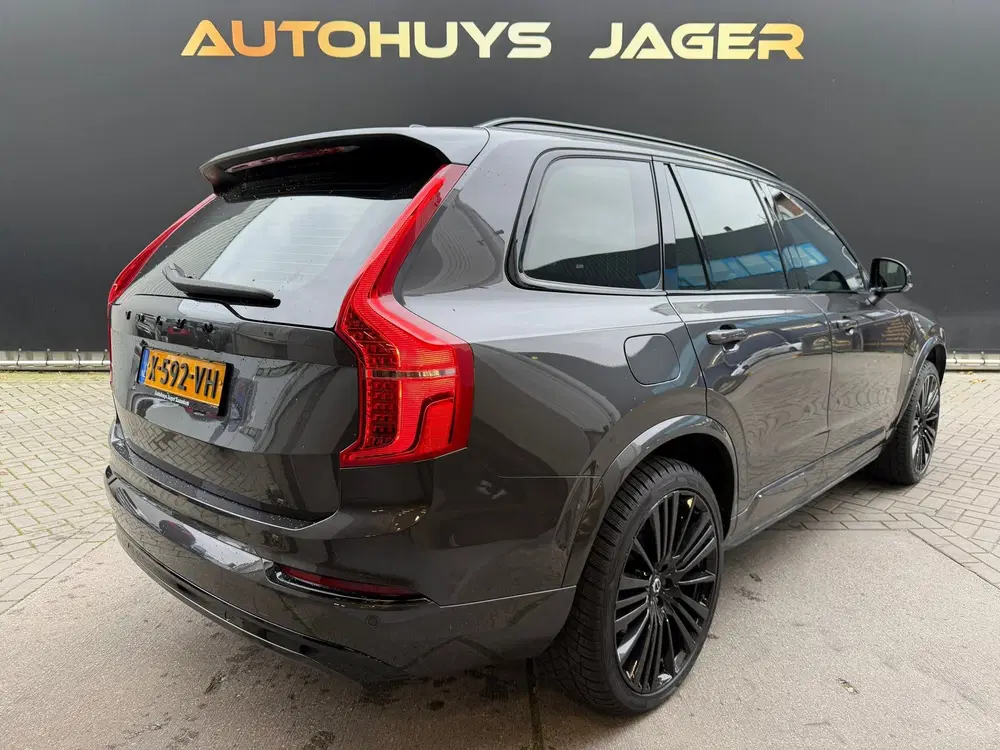 Volvo XC90 2.0 T8 Recharge AWD Ultimate Dark B&W Hud uit 2024, foto 7