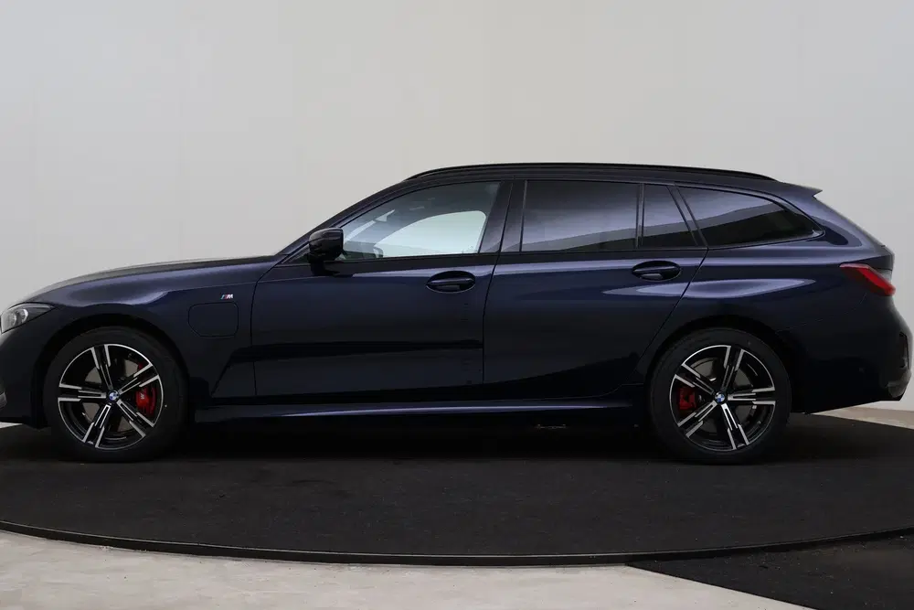 BMW 3-serie 330e M Sport Automaat uit 2026, foto 14