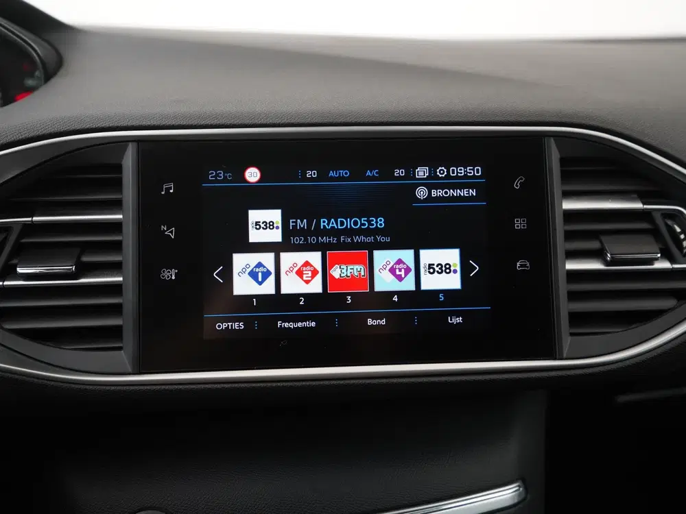 Peugeot 308 1.2 PureTech Style uit 2019, foto 13