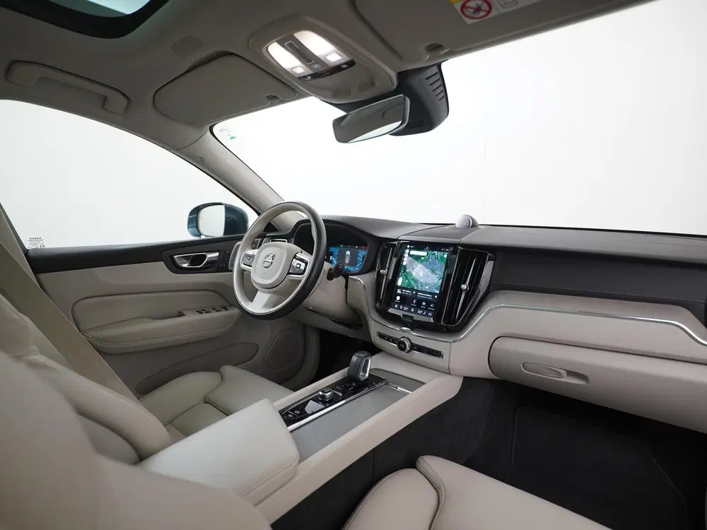 Volvo XC60 T8 Long Range AWD Ultimate uit 2023, foto 2