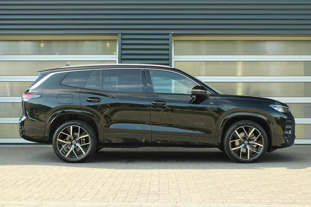 Volkswagen Tayron 1.5 eHybrid 204pk R-Line Edition uit 2025, foto 3