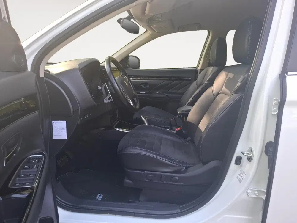 Mitsubishi Outlander 2.4 PHEV Intense uit 2021, foto 13