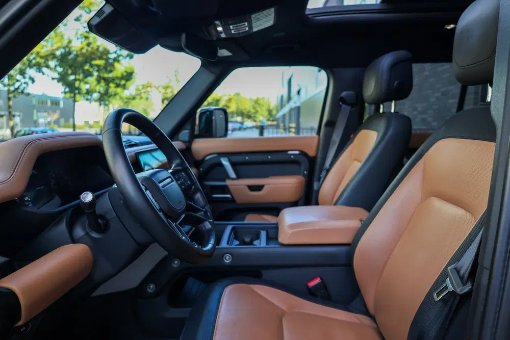 Land Rover Defender 2.0 P400e 110 X-Dynamic HSE uit 2022, foto 5