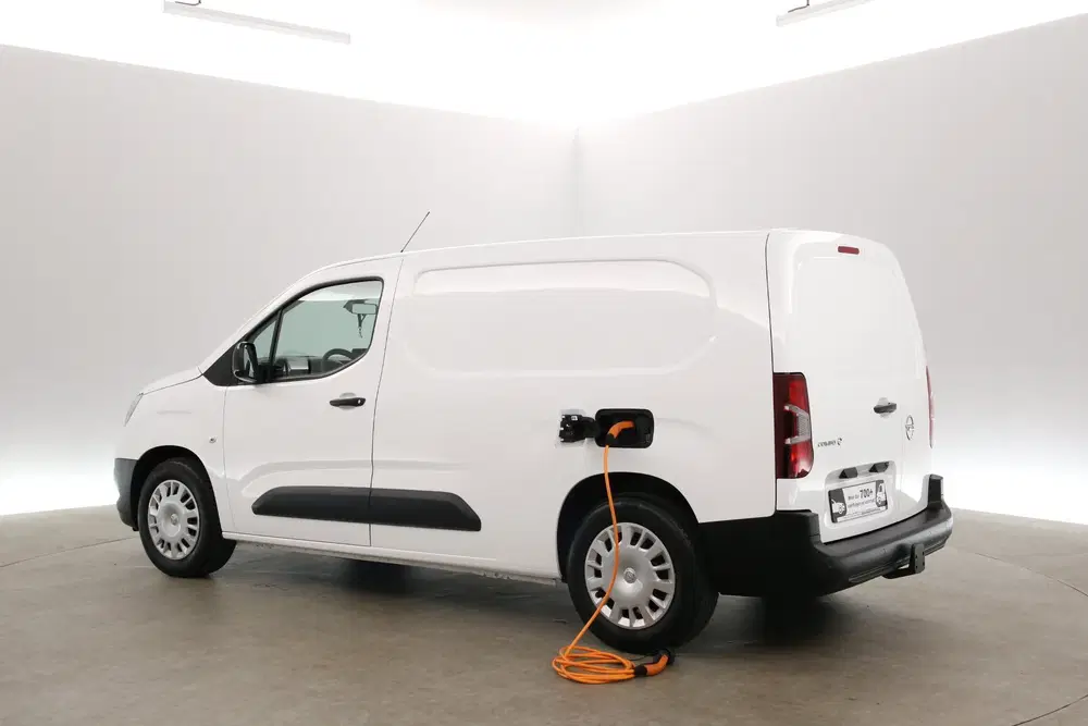 Opel Combo 50 kWh 136PK uit 2021, foto 4